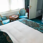 Ambassade 4* Амстердам