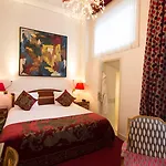 Ambassade Отель 4*