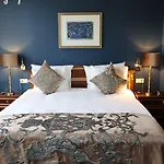 Отель Ambassade 4*