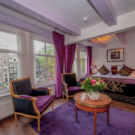 Hotel Ambassade 4*