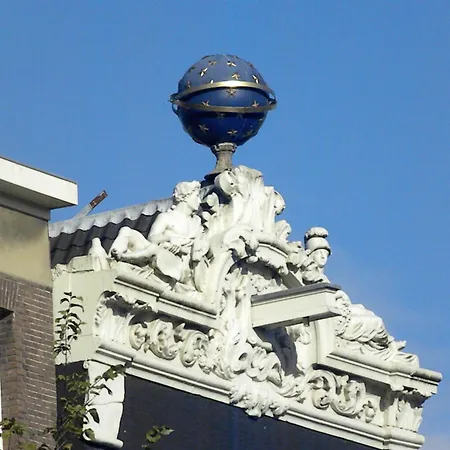 Hotel Ambassade 4*