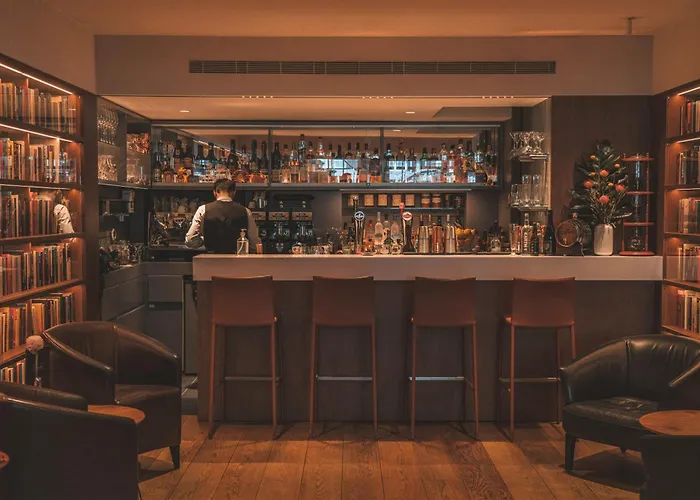 암바사드 호텔 4*